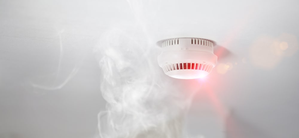 Quels sont les avantages de l’installation d’un détecteur de fumée 